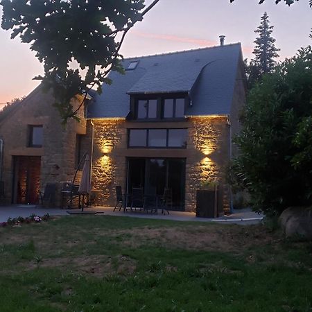 Maison D'Hote Avec Sauna Et Jacuzzi A La Campagne Les Portes du Coglais Exterior photo