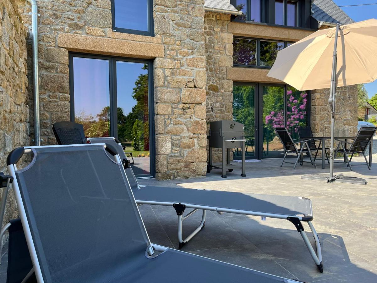 Maison D'Hote Avec Sauna Et Jacuzzi A La Campagne Les Portes du Coglais Exterior photo